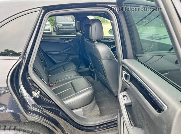 WP1AA2A5XKLB09296 2019 PORSCHE MACAN Black Հետևի տեսք