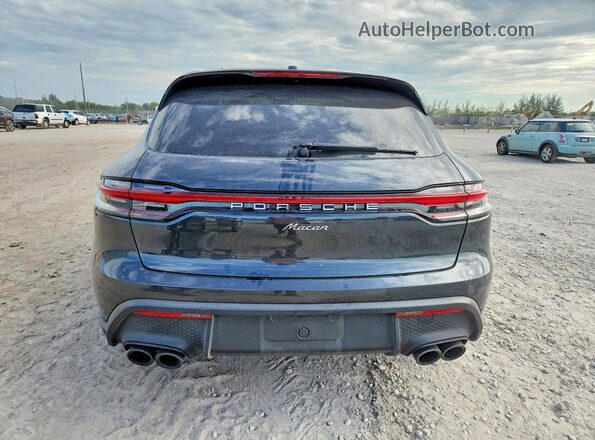 WP1AA2A5XRLB10748 2024 PORSCHE MACAN Black უკანა ხედი