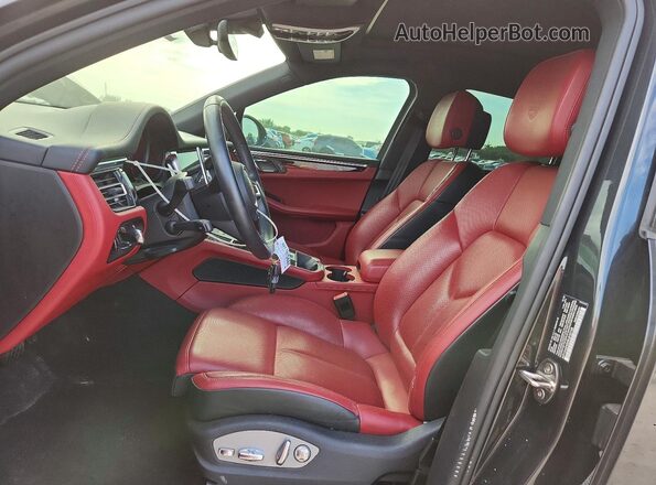 WP1AA2A5XRLB10748 2024 PORSCHE MACAN Black წინა სალონის ხედი