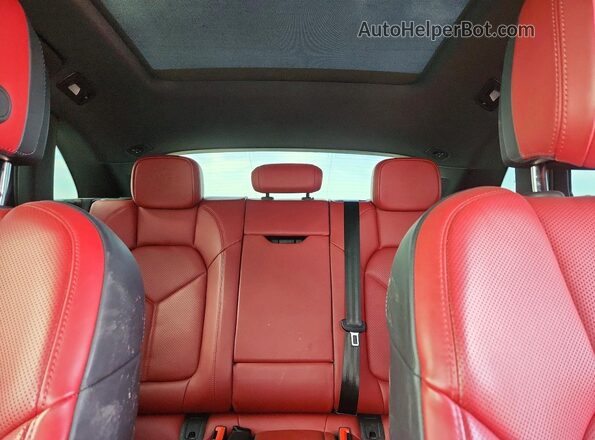WP1AA2A5XRLB10748 2024 PORSCHE MACAN Black უკანა სავარძლების ხედი