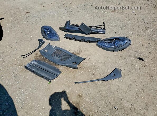 WP1AA2A5XTLB03838 2026 PORSCHE MACAN Gray VIN կոդի պիտակի տեսք