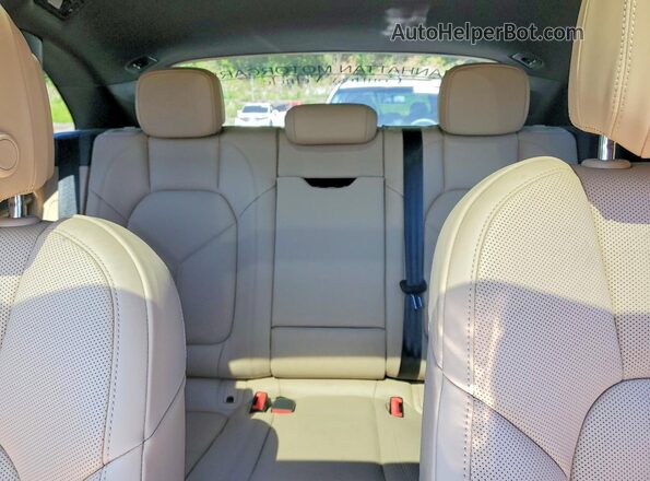 WP1AA2A5XTLB03838 2026 PORSCHE MACAN Gray Հետևի նստատեղերի տեսք