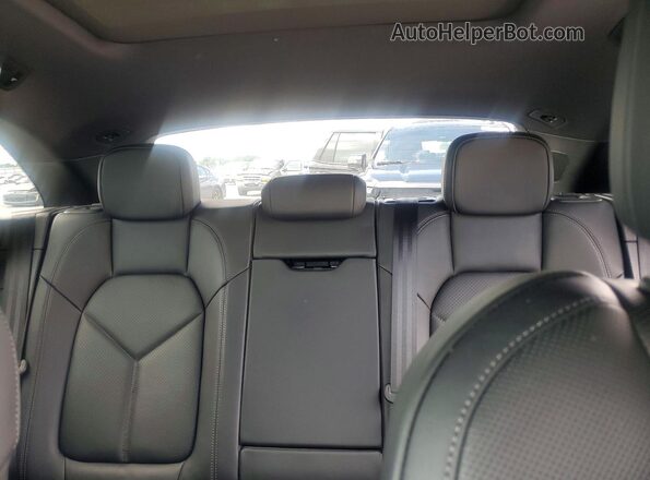 WP1AA2A5XTLB04861 2026 PORSCHE MACAN Gray Widok tylnych siedzeń