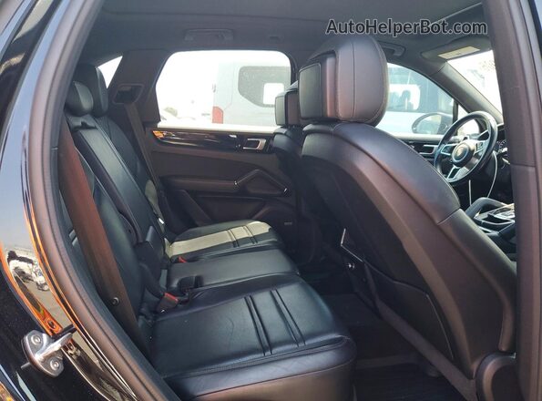 WP1AA2AY0KDA01144 2019 PORSCHE CAYENNE Black Սալոնի հետևի տեսք