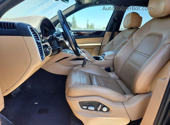 WP1AA2AY0KDA04867 2019 PORSCHE CAYENNE Charcoal Front interior view