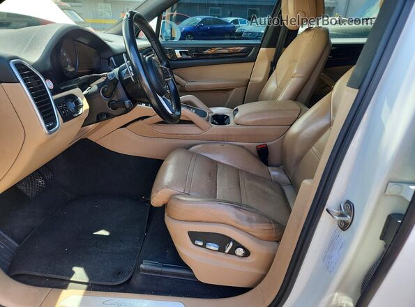 WP1AA2AY1KDA12914 2019 PORSCHE CAYENNE White Vista interior delantera