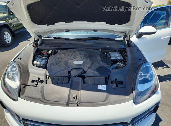 WP1AA2AY1KDA12914 2019 PORSCHE CAYENNE White Vista del compartimento del motor