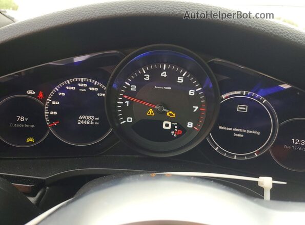 WP1AA2AY1NDA04400 2022 PORSCHE CAYENNE Gray Սարքավորումների վահանակի տեսք
