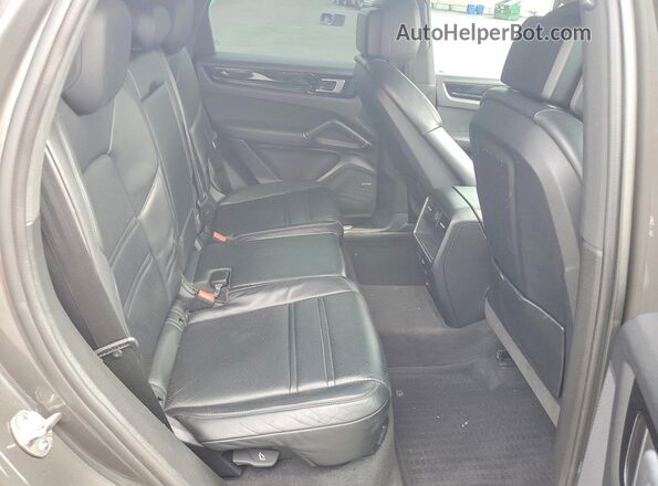 WP1AA2AY1NDA04400 2022 PORSCHE CAYENNE Gray Հետևի նստատեղերի տեսք
