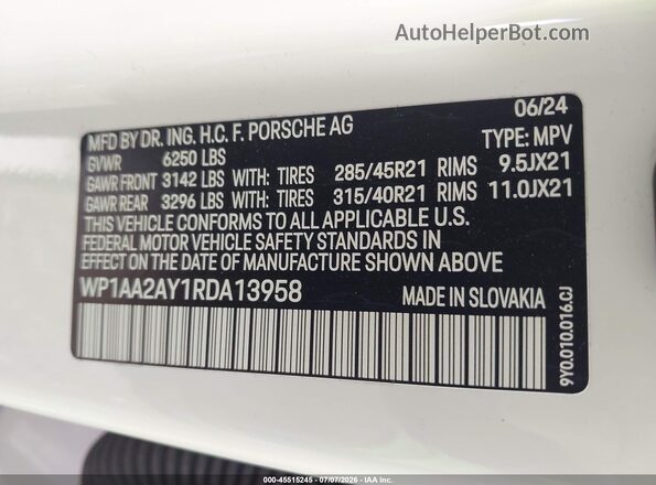 WP1AA2AY1RDA13958 2024 PORSCHE CAYENNE White Engine compartment view
