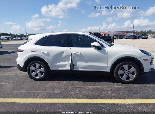 WP1AA2AY2KDA05213 2019 PORSCHE CAYENNE White Widok wnętrza z tyłu