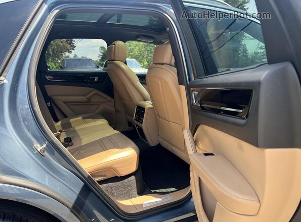 WP1AA2AY3LDA00801 2020 PORSCHE CAYENNE Синий Вид сзади