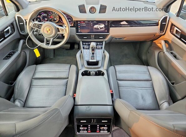 WP1AA2AY3NDA02518 2022 PORSCHE CAYENNE Gray Առջևի վահանակի տեսք