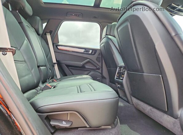 WP1AA2AY4PDA06922 2023 PORSCHE CAYENNE Черный Вид задних сидений