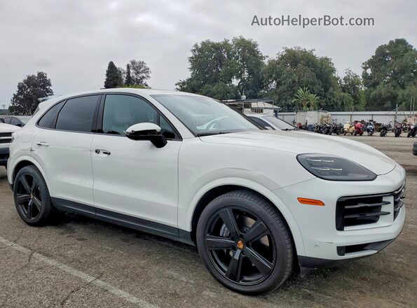 WP1AA2AY4SDA01874 2025 PORSCHE CAYENNE White Przód prawy