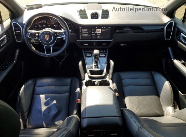 WP1AA2AY5KDA13287 2019 PORSCHE CAYENNE White Widok deski rozdzielczej