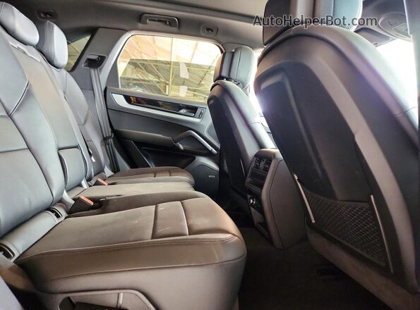 WP1AA2AY6RDA10196 2024 PORSCHE CAYENNE Black Rear interior view
