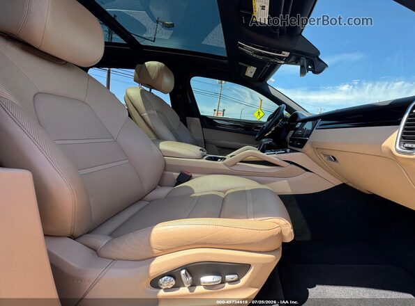 WP1AA2AY7KDA09385 2019 PORSCHE CAYENNE Бордовый Вид салона спереди