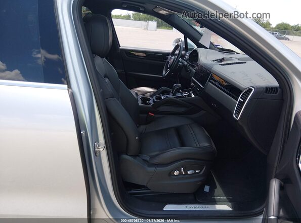 WP1AA2AY7KDA12609 2019 PORSCHE CAYENNE Silver Սալոնի դիմացի տեսք