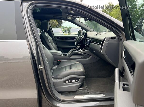 WP1AA2AY7KDA19222 2019 PORSCHE CAYENNE Gray Front view