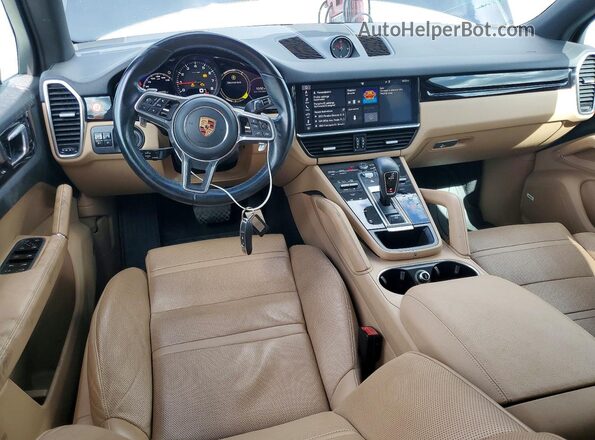 WP1AA2AY9KDA03717 2019 PORSCHE CAYENNE Black Vista del salpicadero