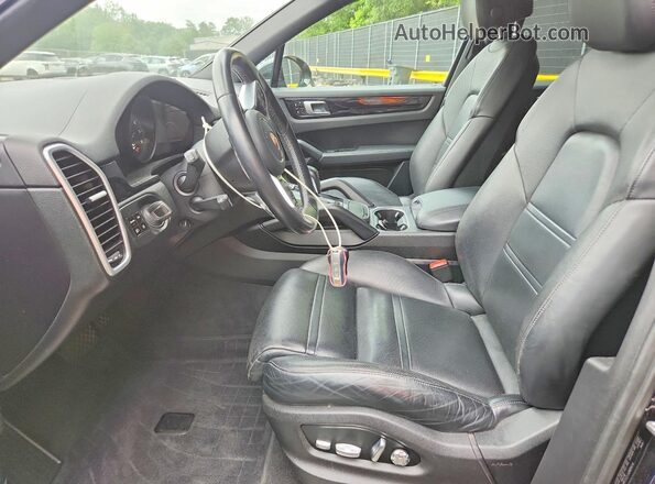 WP1AA2AYXKDA17044 2019 PORSCHE CAYENNE Black Widok wnętrza z przodu