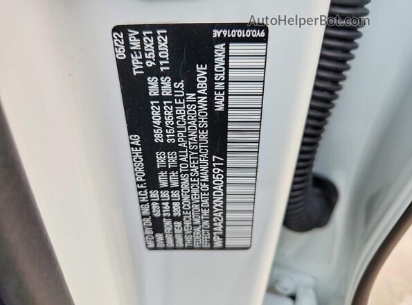 WP1AA2AYXNDA05917 2022 PORSCHE CAYENNE White 360 interior view