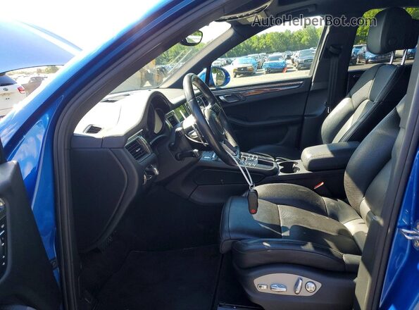 WP1AB2A50HLB20751 2017 PORSCHE MACAN Синий Вид салона спереди