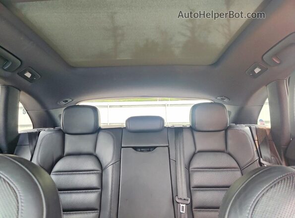 WP1AB2A51HLB10455 2017 PORSCHE MACAN Синий Вид задних сидений