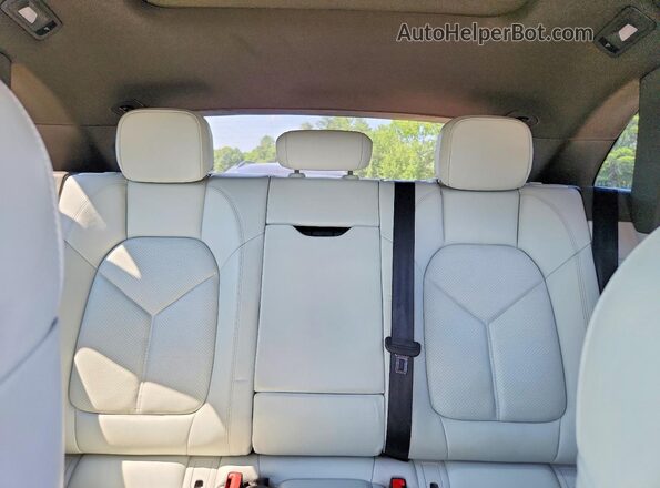WP1AB2A52JLB35483 2018 PORSCHE MACAN Blue Widok tylnych siedzeń