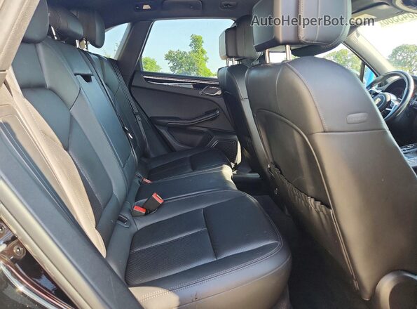 WP1AB2A53HLB18282 2017 PORSCHE MACAN Black უკანა სალონის ხედი
