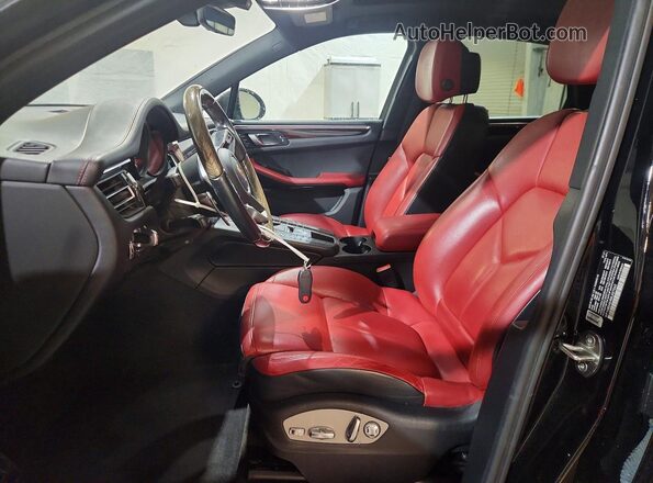 WP1AB2A54MLB37062 2021 PORSCHE MACAN Черный Вид салона спереди