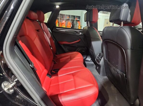 WP1AB2A54MLB37062 2021 PORSCHE MACAN Черный Вид задней части салона