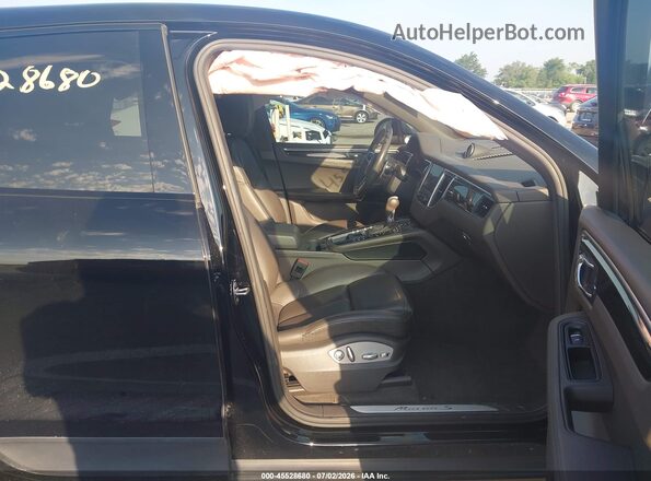 WP1AB2A55HLB19935 2017 PORSCHE MACAN Black Front interior view
