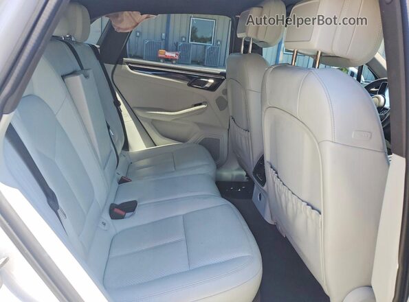 WP1AB2A58GLB50238 2016 PORSCHE MACAN White Widok wnętrza z tyłu