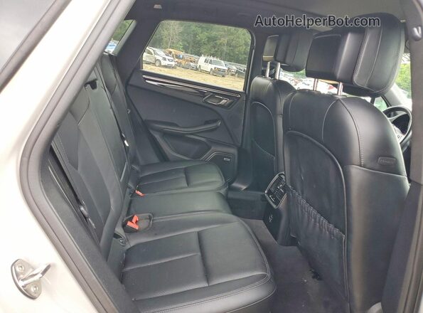 WP1AB2A58LLB35300 2020 PORSCHE MACAN Gray Widok wnętrza z tyłu
