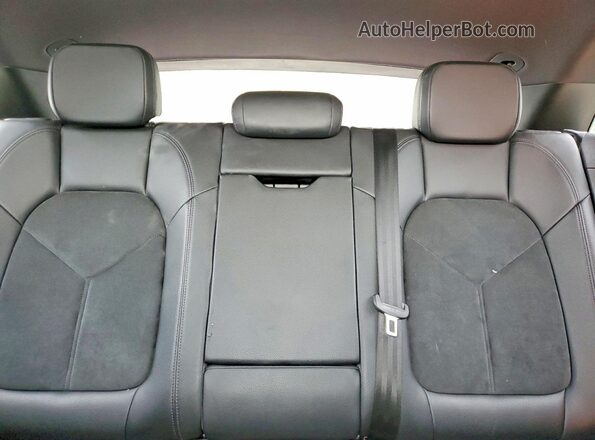 WP1AB2A59JLB33486 2018 PORSCHE MACAN White Widok tylnych siedzeń
