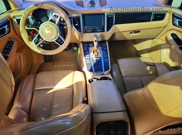 WP1AB2A5XGLB47521 2016 PORSCHE MACAN Gray Dashboard view
