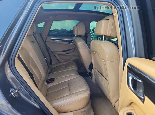 WP1AB2A5XGLB47521 2016 PORSCHE MACAN Gray Rear interior view