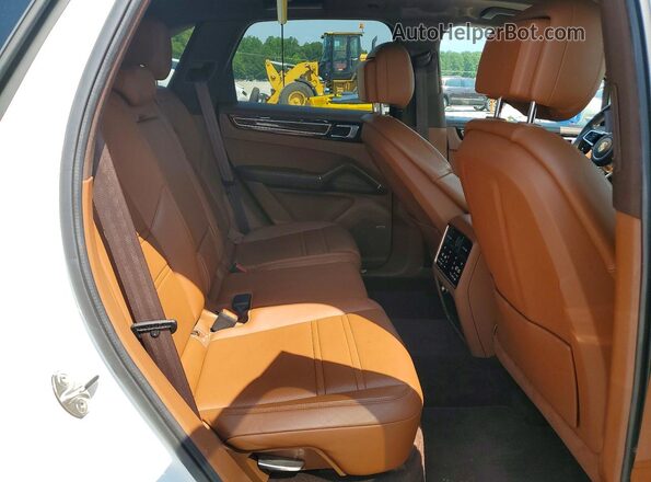 WP1AB2AYXMDA27895 2021 PORSCHE CAYENNE White Widok wnętrza z tyłu
