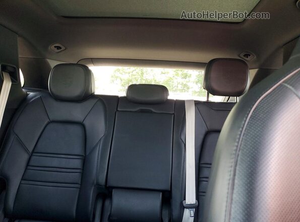 WP1AB2AYXPDA14715 2023 PORSCHE CAYENNE Black Հետևի նստատեղերի տեսք