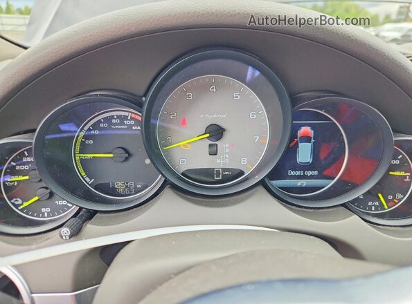 WP1AE2A24GLA64342 2016 PORSCHE CAYENNE Black Սարքավորումների վահանակի տեսք
