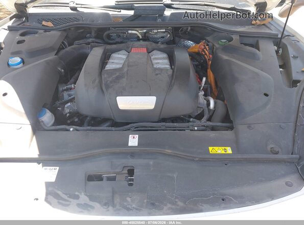 WP1AE2A28GLA17749 2016 PORSCHE CAYENNE Белый Вид сзади