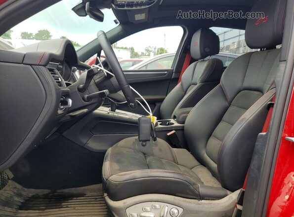 WP1AF2A51NLB30530 2022 PORSCHE MACAN Red Front interior view