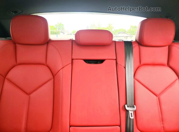 WP1AG2A56SLB40186 2025 PORSCHE MACAN Black Rear seats view