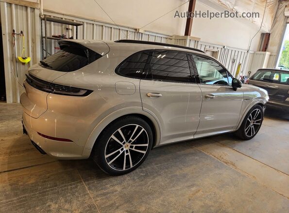 WP1AM2AY4RDA48257 2024 PORSCHE CAYENNE Gray Հետևի աջ