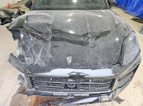 WP1AM2AY5TDA30082 2026 PORSCHE CAYENNE Черный Вид подкапотного пространства