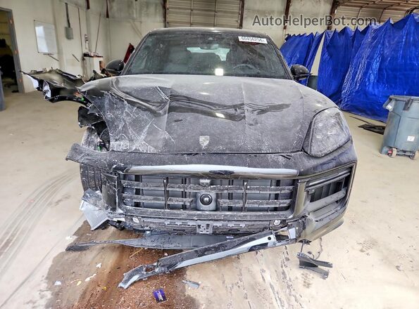 WP1AM2AY5TDA30082 2026 PORSCHE CAYENNE Черный Вид спереди