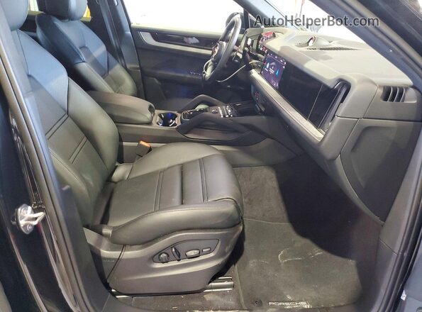 WP1BA2AY9TDA35072 2026 PORSCHE CAYENNE Black Вид наклейки з VIN-кодом