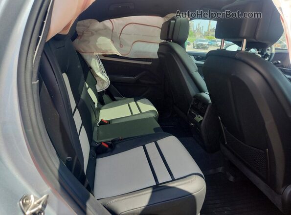WP1BL2AY1TDA50157 2026 PORSCHE CAYENNE Gray Вид задніх сидінь